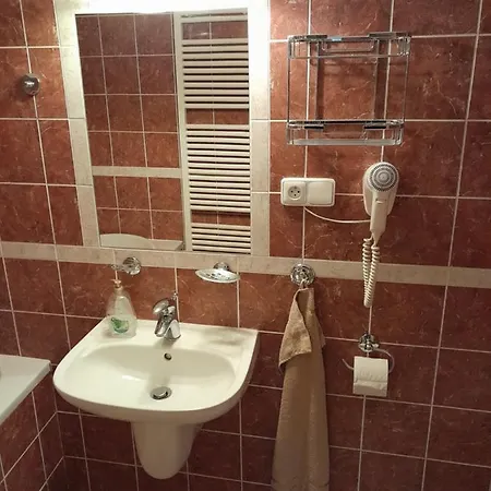 Lägenhetshotell Kajovska 63 3*