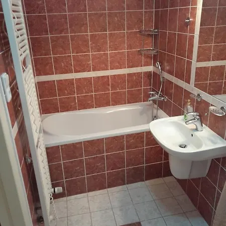 Kajovska 63 Hotel apartamentowy 3*