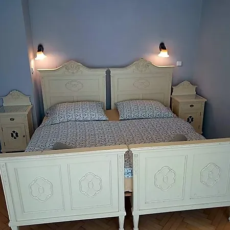Hotel apartamentowy Kajovska 63