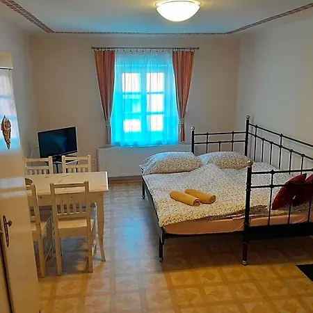 Hotel apartamentowy Kajovska 63 3*