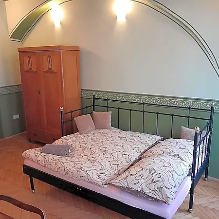 Hotel apartamentowy Kajovska 63 3*