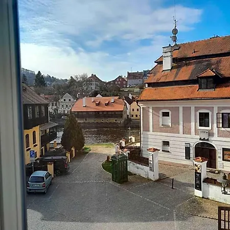 Kajovska 63 Apartmanhotel