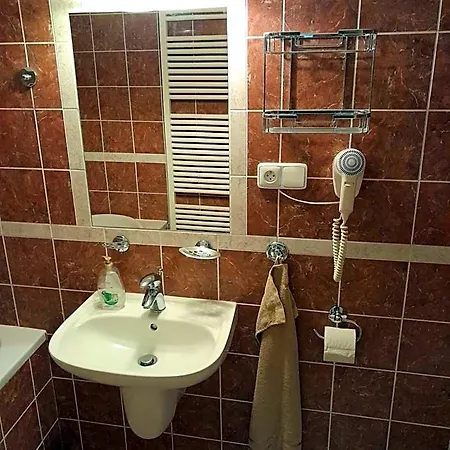 Lägenhetshotell Kajovska 63 3*